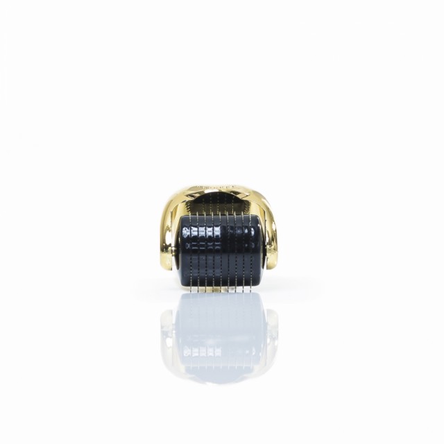 Dermaroller Microneedling Front